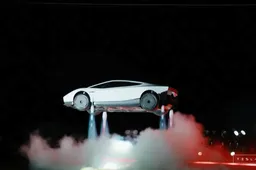 马斯克为何亮出飞行汽车？美媒：中国汽车业崛起，西方车企“不进则退”